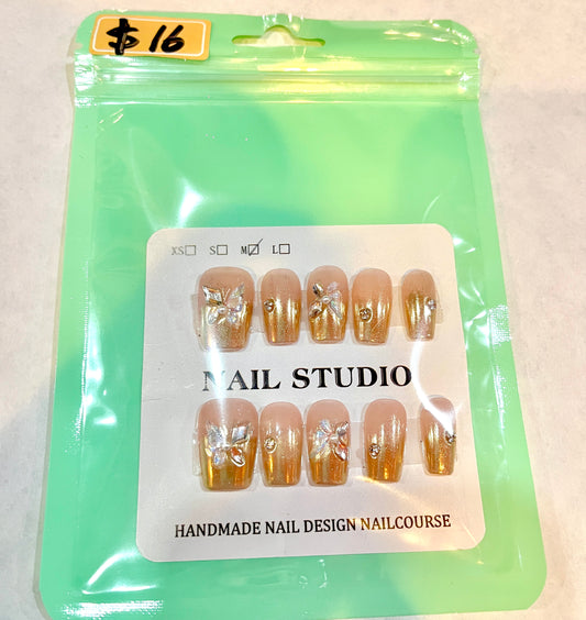 Elegant Gold Butterfly Press On Nails Med Size