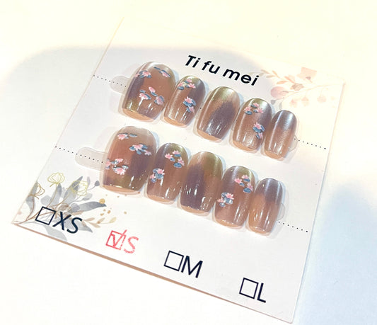 S Size – Neutral Blossom Press-On Nails | Brown-Gold Gradient with Dainty Floral Design
