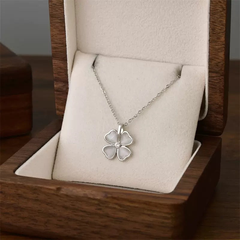 Elegant Silver Necklaces – Angel Wings, Antlers, Hearts & Zircon Styles