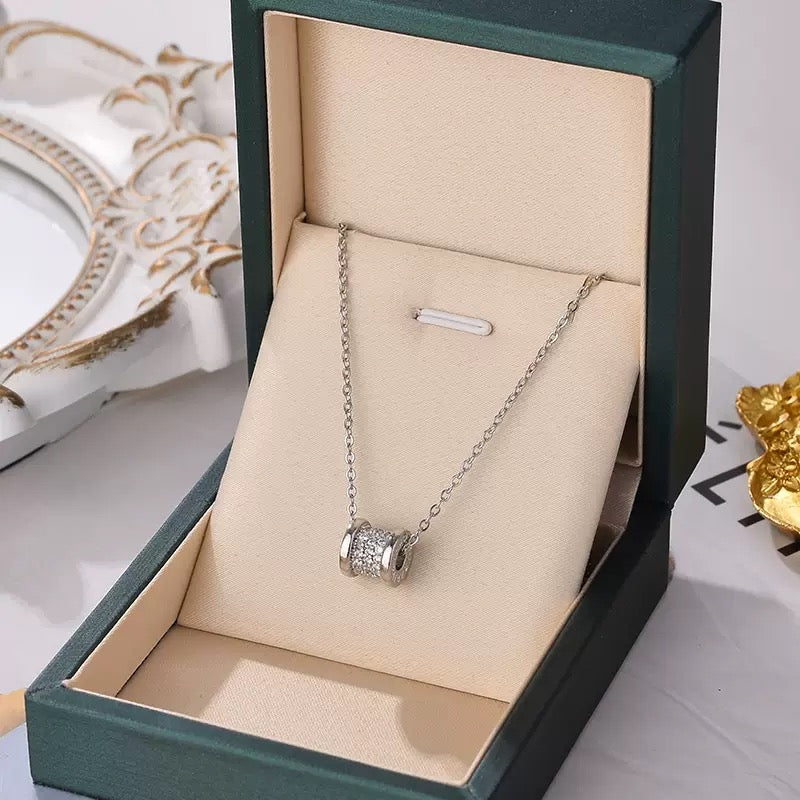 Elegant Silver Necklaces – Angel Wings, Antlers, Hearts & Zircon Styles