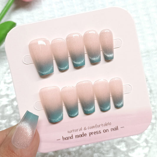 Ocean Mist Ombre Press-On Nails – Handmade Set Med Size