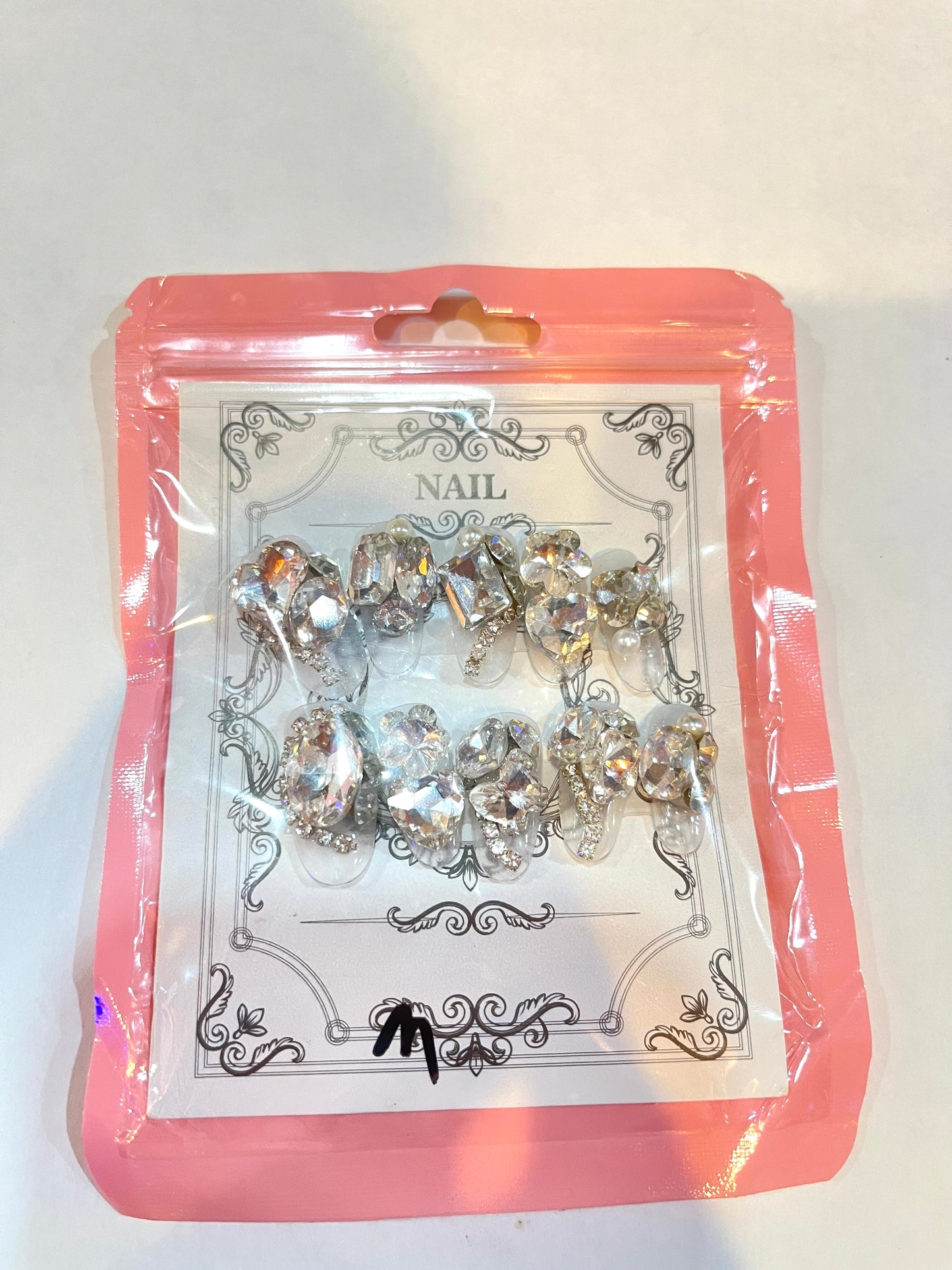 Crystal Queen Press-On Nails – Oversized Diamond Sparkle Set Med Size