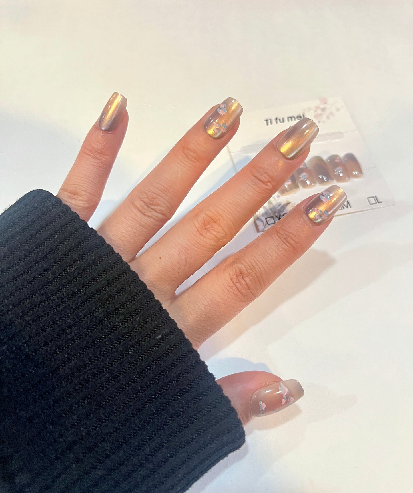 S Size – Neutral Blossom Press-On Nails | Brown-Gold Gradient with Dainty Floral Design